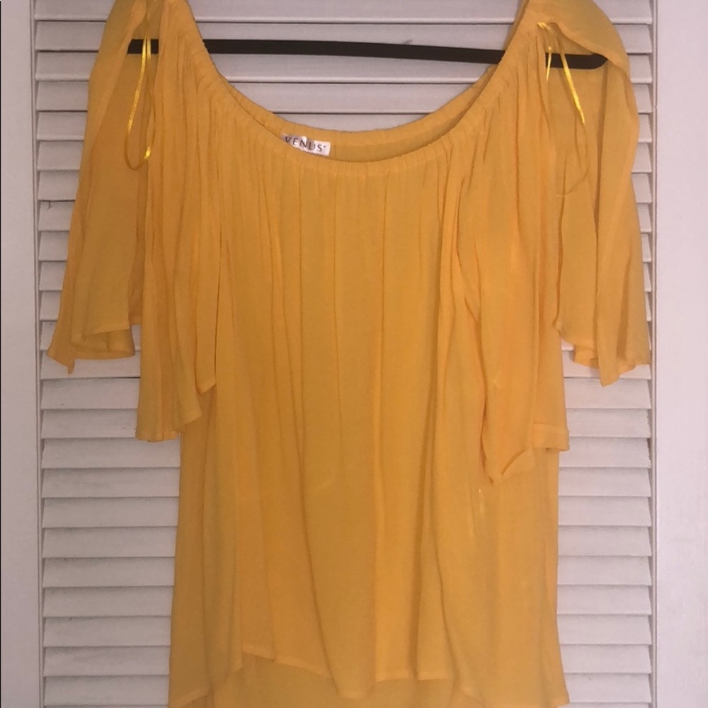 NWOT Venus top